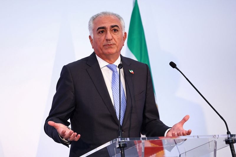 'Regime change' is only solution in Iran, Shah's son says