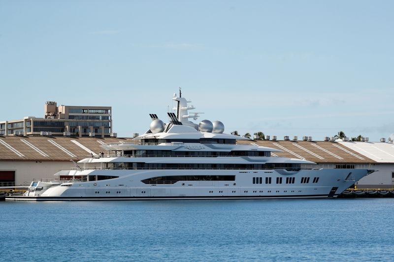 US judge denies ex-Rosneft chief's claim to seized yacht