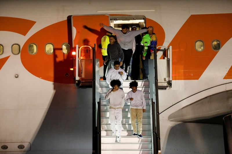Venezuela receives hundreds of deported migrants from US after flights restart