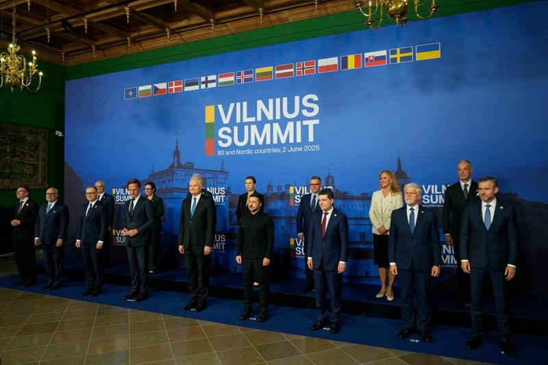 NATO east flank backs Ukraine membership, Poland, Romania and Lithuania say
