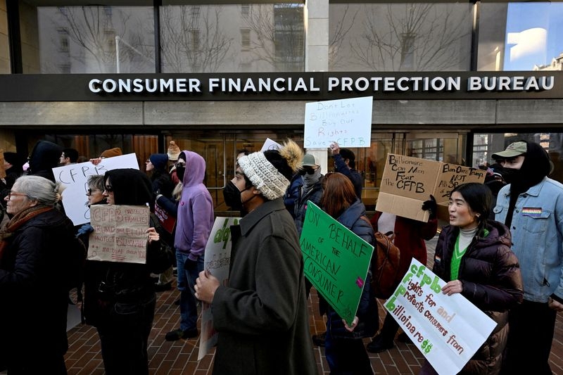 Appeals judges prod Trump admin, union over CFPB wind-down