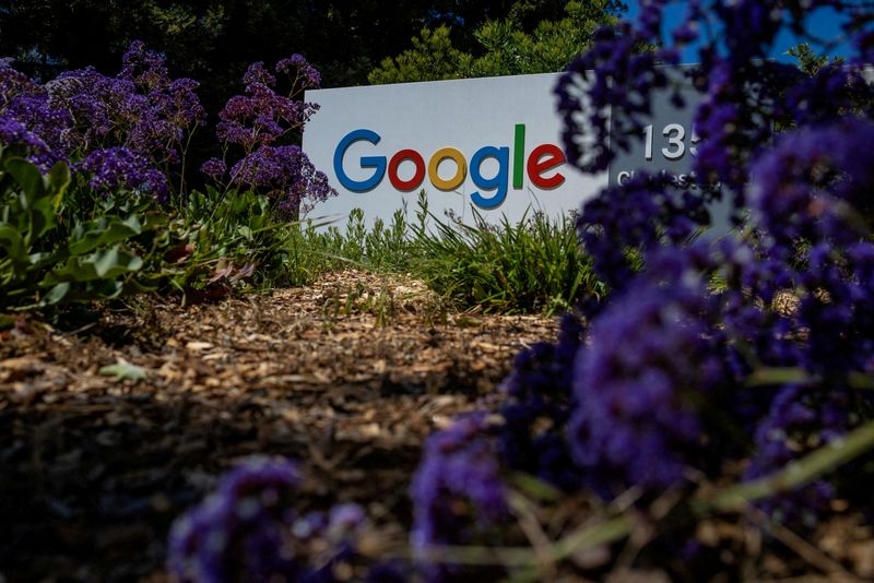Google and Chile sign agreement to deploy trans-Pacific submarine cable