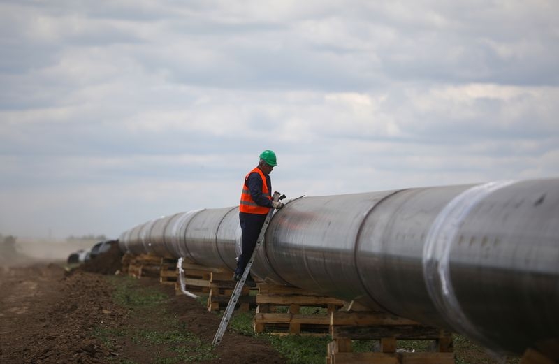EU seeks to cut remaining Russian gas ties, but legal options limited