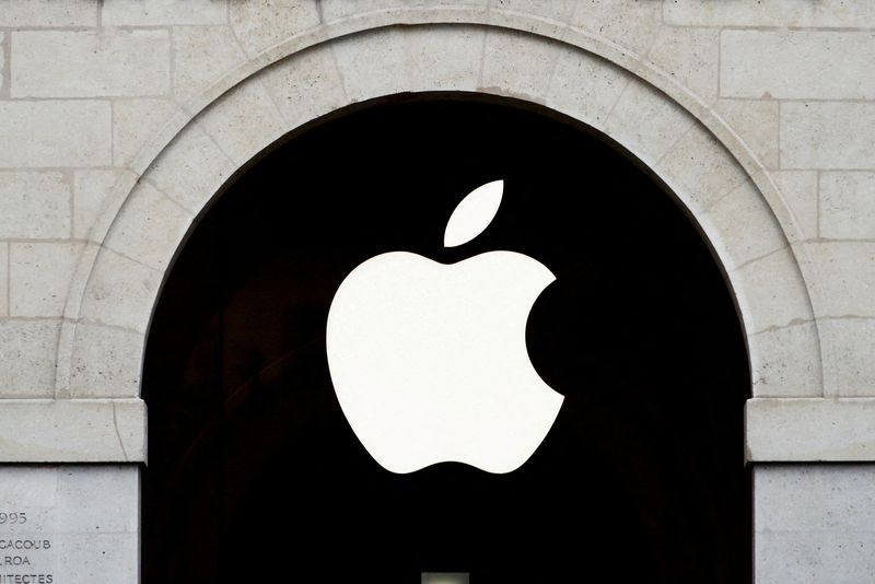 Shares in China-listed Apple suppliers fall after Trump's tariff threats