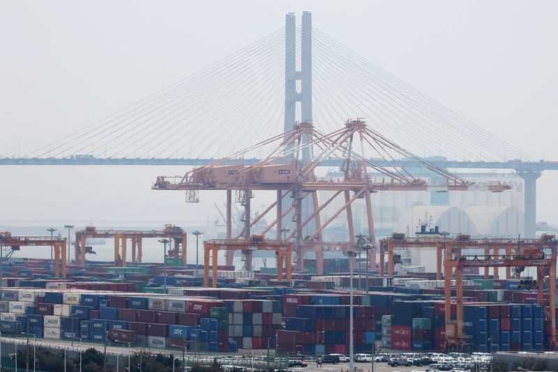 South Korea's trade surplus with U.S. will shrink, exporters say