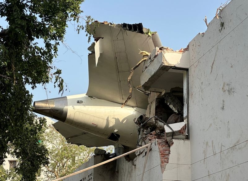 US sees no immediate reason to ground Boeing 787 after Air India crash