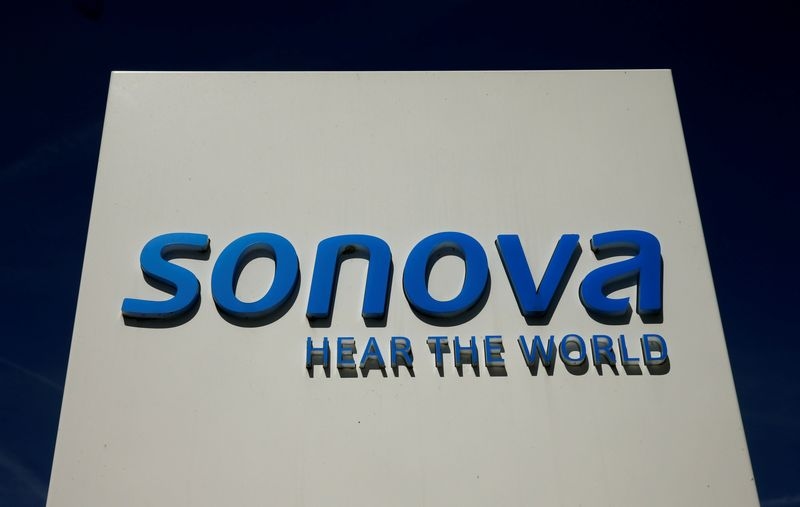 Sonova forecasts higher 2025 results, announces CEO change