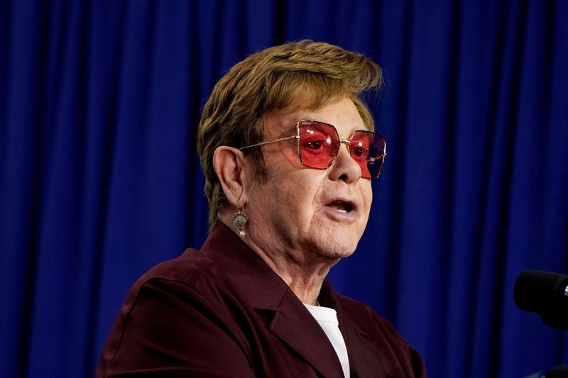 Russia bans Elton John AIDS Foundation to defend 'spiritual and moral values'
