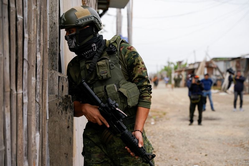 Ecuador national assembly passes gang-fighting reforms
