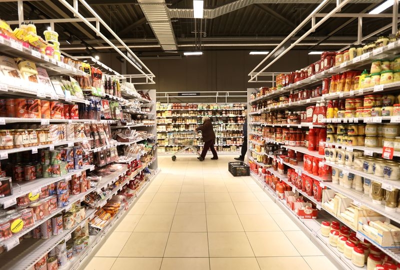 Ahold Delhaize CEO sees US tariffs on Canada, Mexico driving prices up