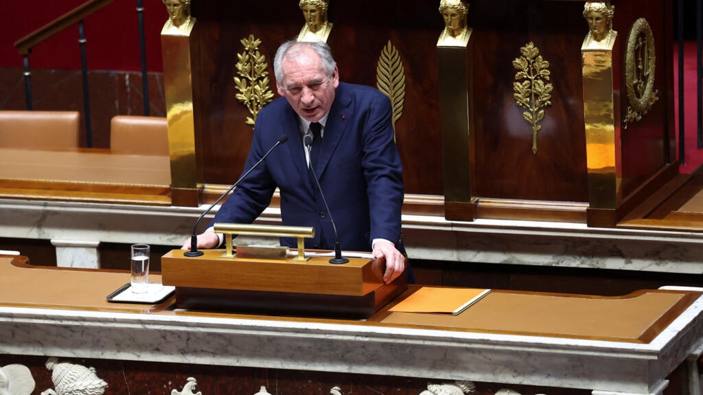 France divided over Ukraine as parliamentary debate sparks tensions