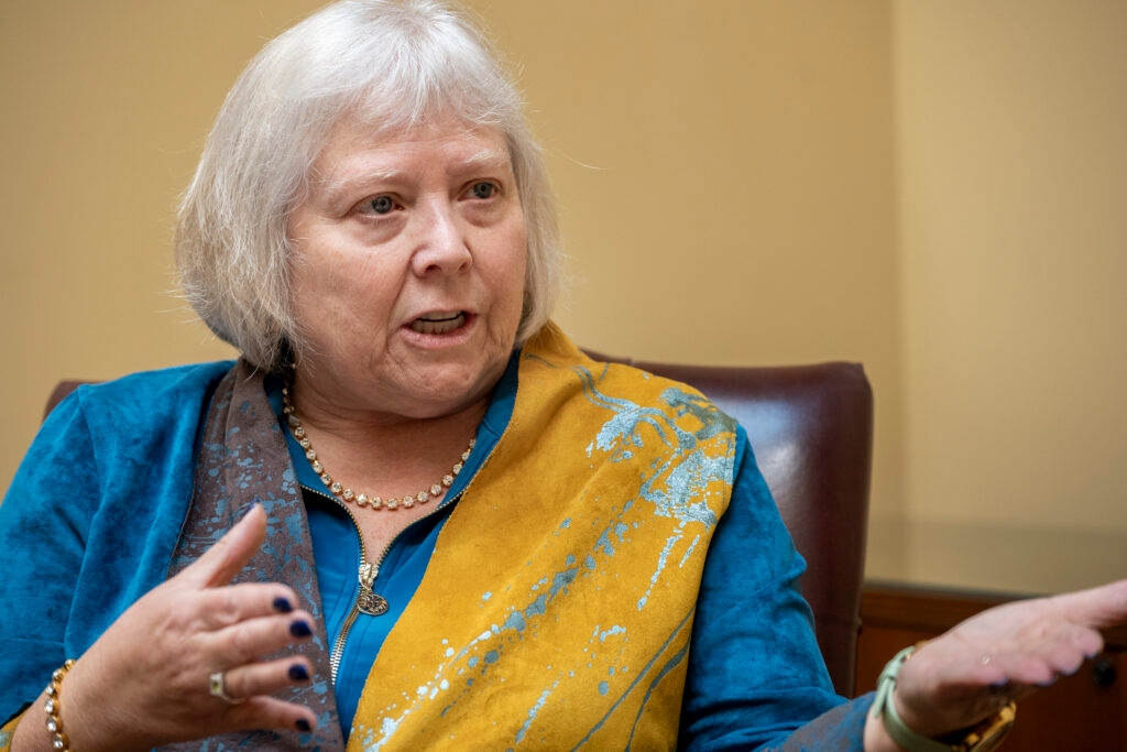 Ethics panel says R.I. Senate President Valarie Lawson can lead chamber despite union day job