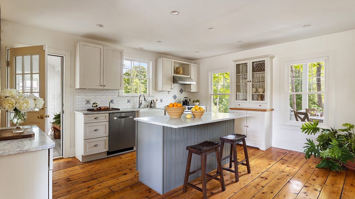 Inside a $2.2 Million Hudson Valley Farmhouse With Ties to the British Royal Family