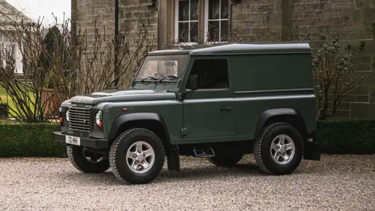 King Charles III's 2010 Land Rover Defender 90 in Photos
