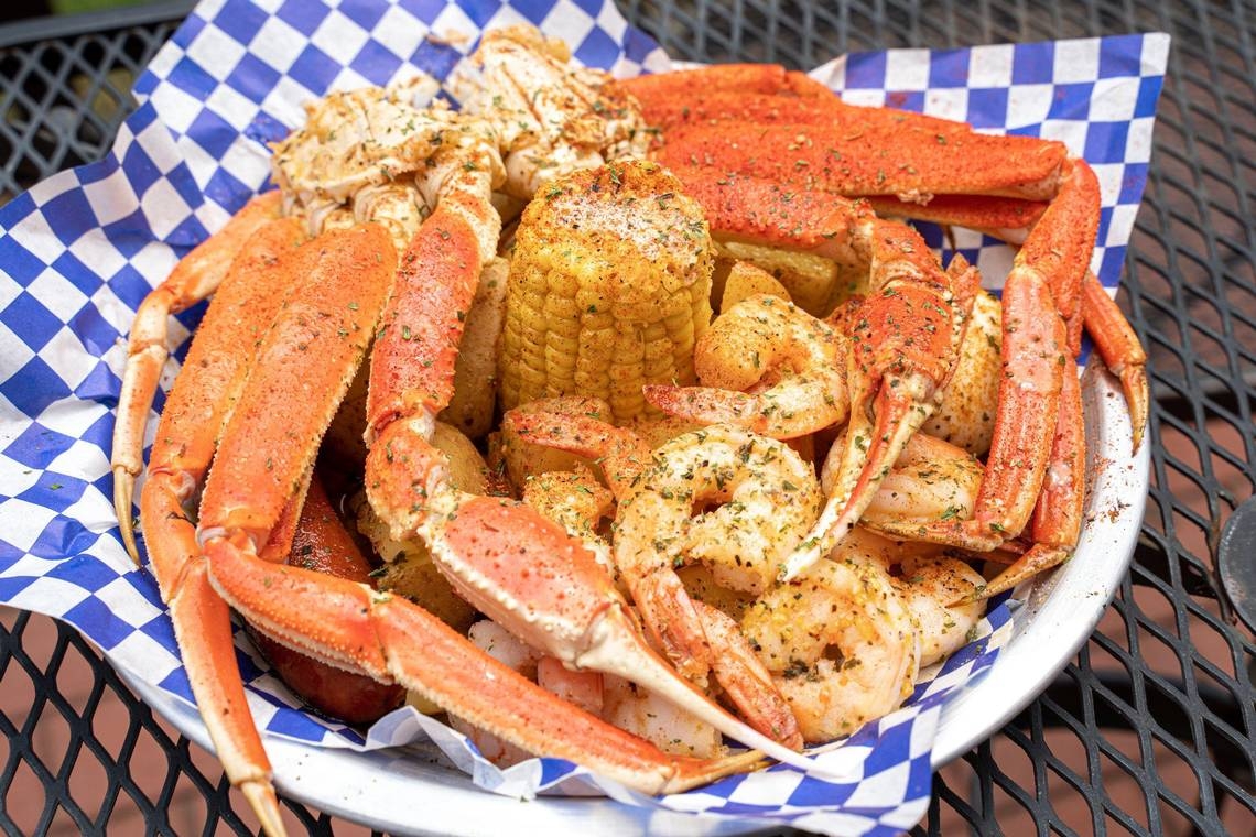Former Panthers player's Charlotte restaurant closes its doors after 5 years