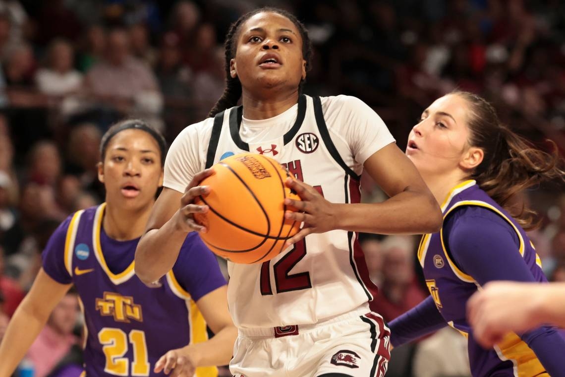 MiLaysia Fulwiley reaping benefits of partnership with NBA All-Star Steph Curry