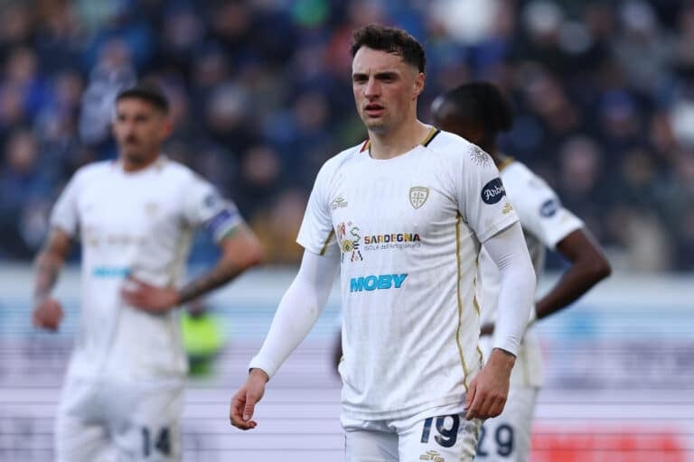 Cagliari director on Zortea's future: 'We'll evaluate offers.'