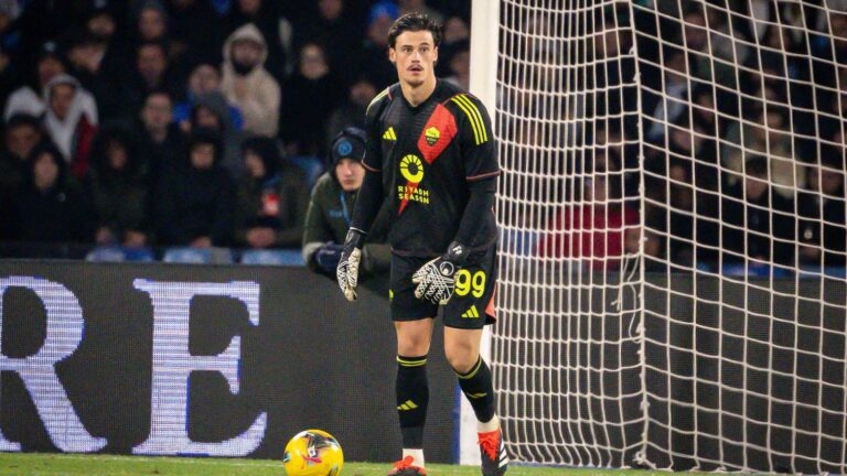 Milan also keen on Svilar as possible Maignan alternative