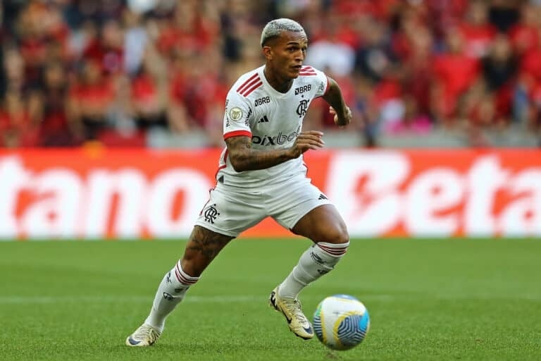 Roma to continue talks for Wesley after securing player sales