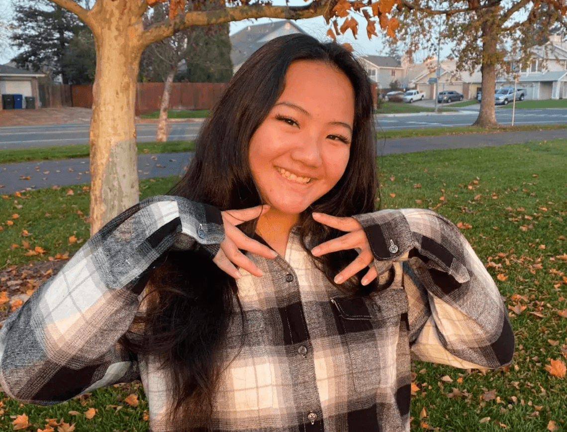 A teen girl died in a Sacramento car crash. Her teacher needs help memorializing her