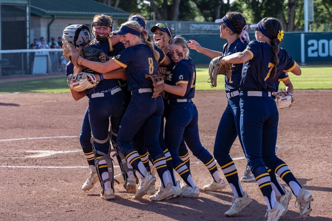 A rare three-peat: Oak Ridge beats state No. 1 Del Oro, claims CIF softball title