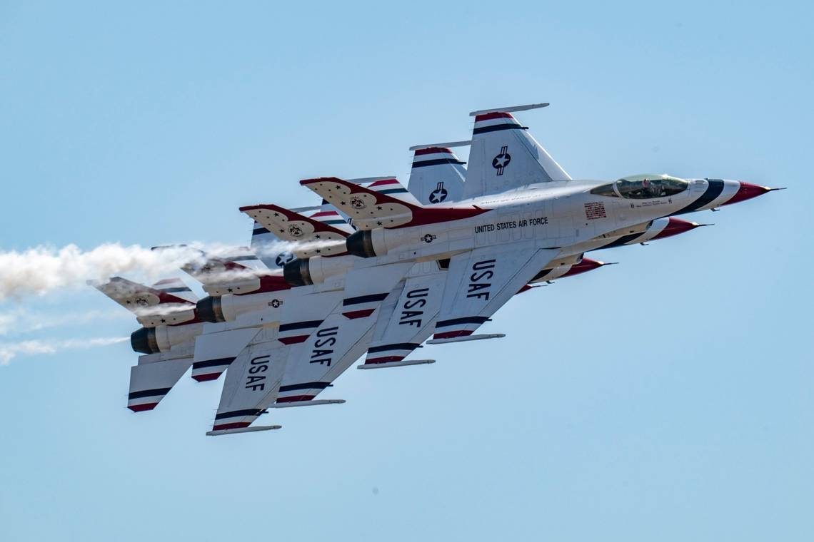 Photos: Thunderbirds fill sky at Beale AFB as base holds first airshow in years
