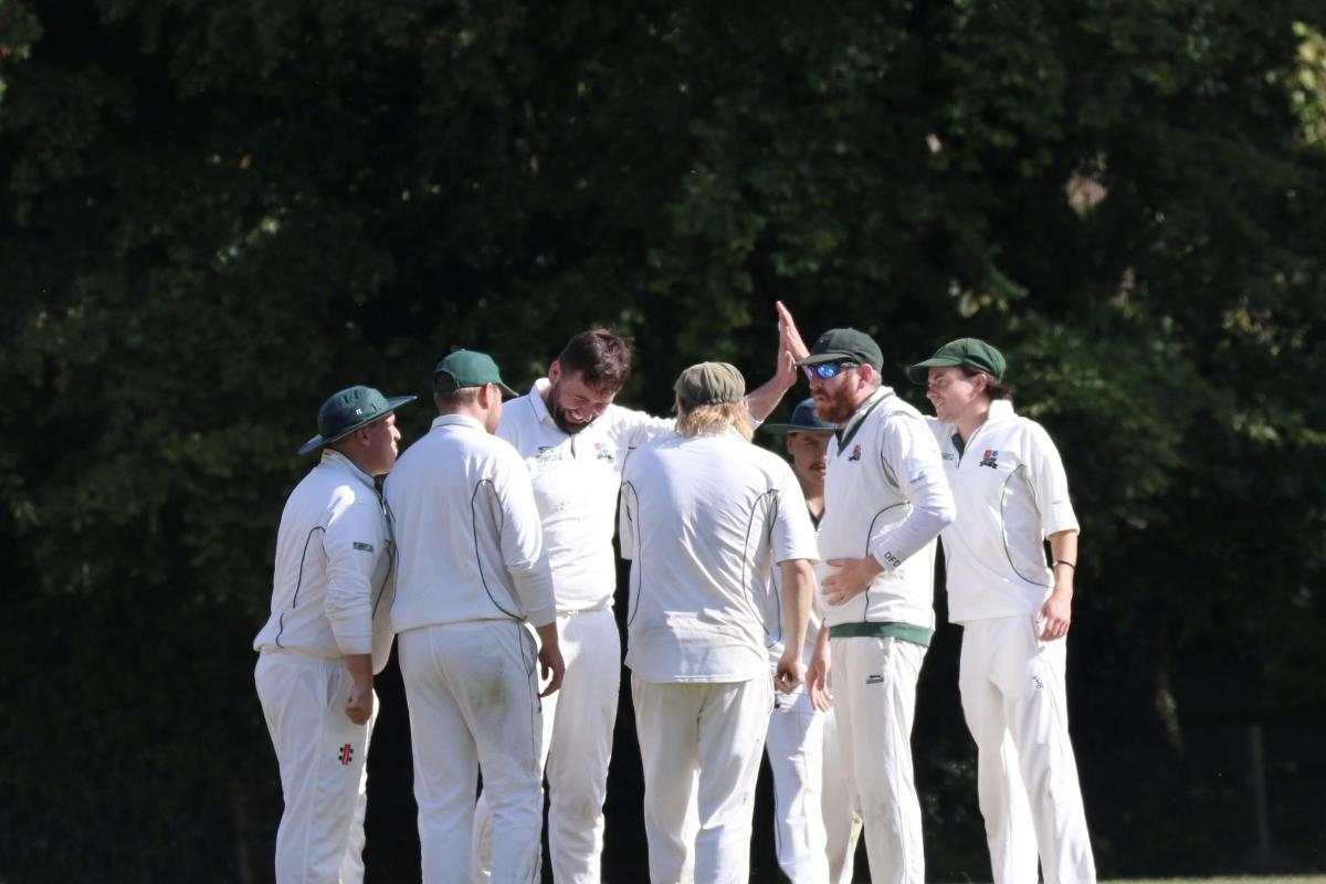 Double victory for Redlynch & Hale