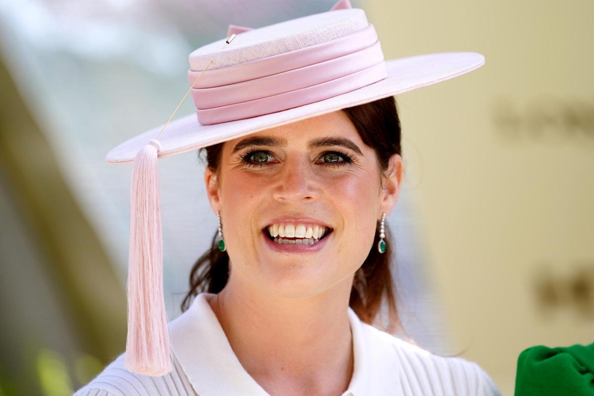 Princess Eugenie makes unannounced visit to Salisbury Hospital Horatio's Garden