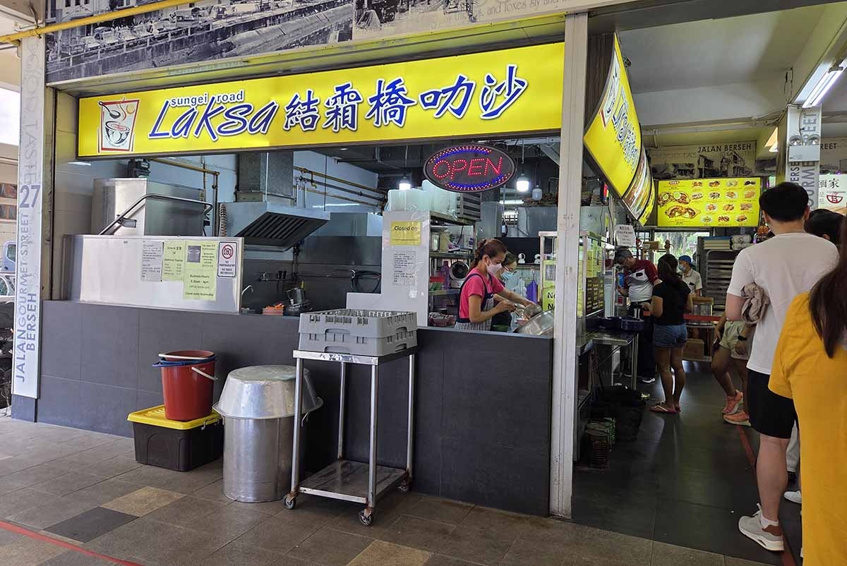 Sungei Road Laksa ($4) vs Peppermint ($38): Coffee shop stall or hotel does it better?