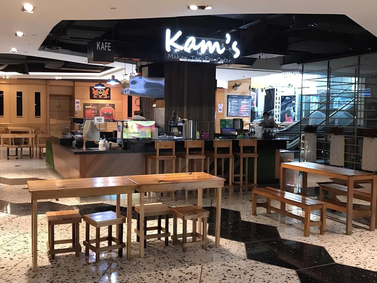 Kam's Nasi Lemak: Go-to nasi lemak spot for bouncy assam prawns & spicy sambal with crazy queues