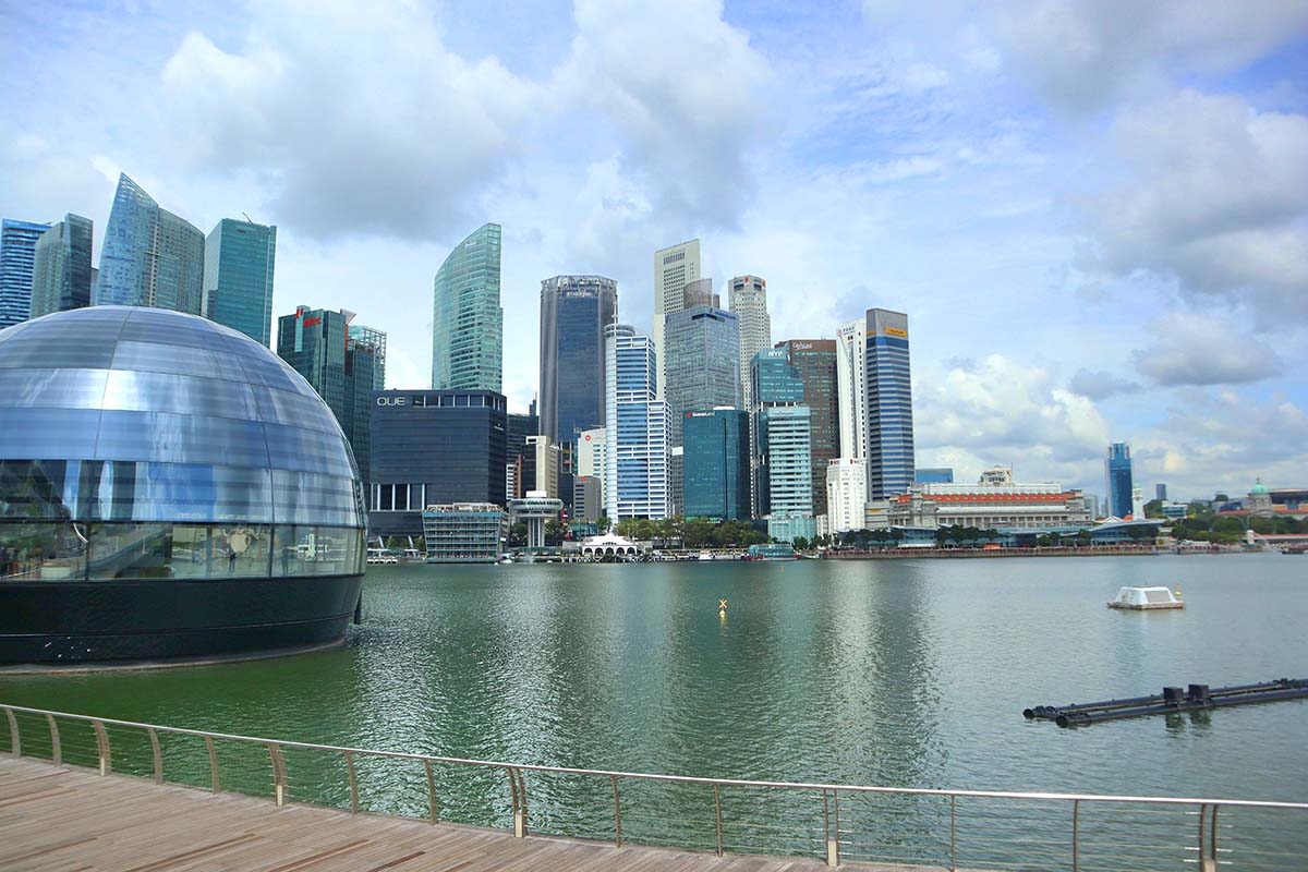 3 best al fresco weekend dining spots at Marina Bay Sands for views & vibes