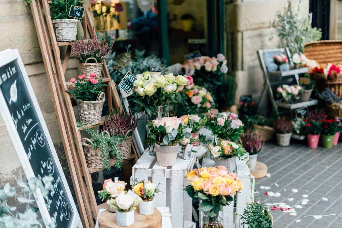 10 best local florists whose flowers are as bright as a daisy