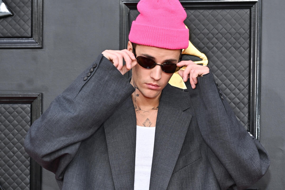 Fans Have Serious Questions About Justin Bieber's Pal-Turned-Spiritual Guru As He Faces 'Cult' Accusations