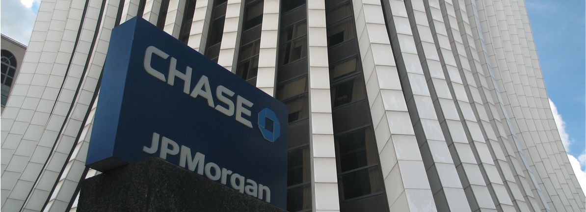 JPMorgan Chase (JPM) Eyes Apple Card Portfolio and Partners with Coinbase