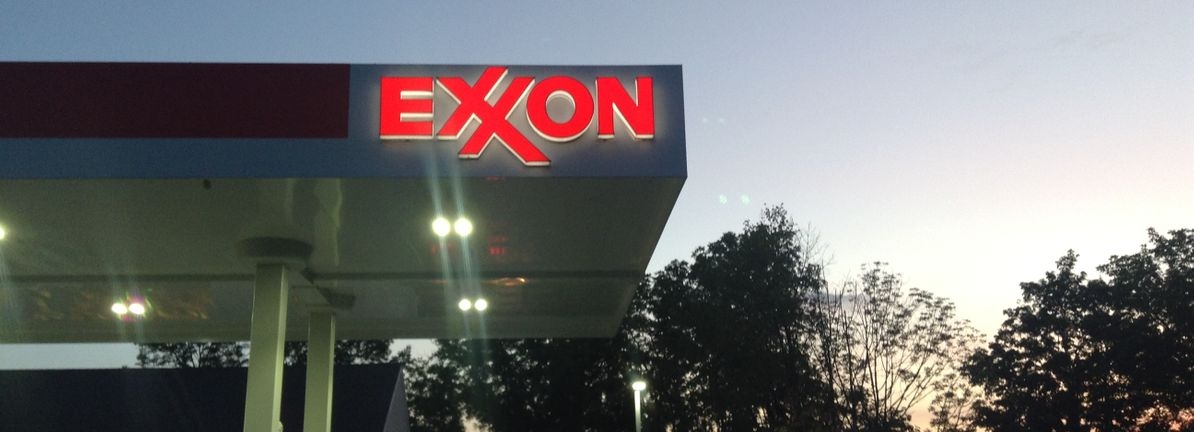 Exxon Mobil Corporation (NYSE:XOM) Goes Ex-Dividend Soon