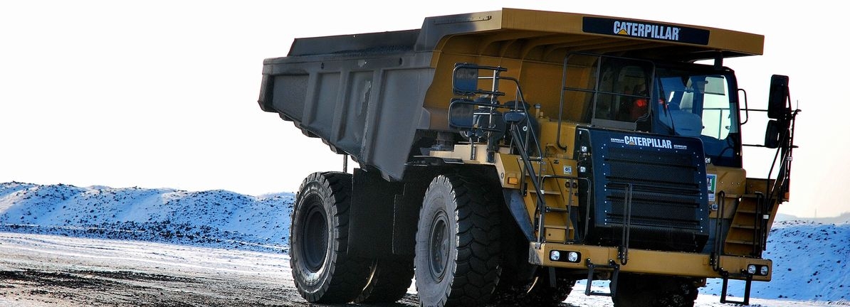 Caterpillar (NYSE:CAT) Board Transitions and US$1.41 Dividend Affirmed