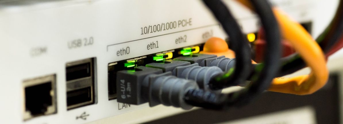 Lumen Technologies (NYSE:LUMN) Stock Dips 16% Over Month As Acquisition Talks With AT&T Surface