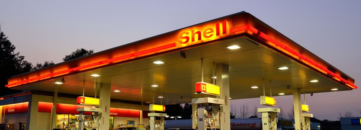 Shell plc (LON:SHEL) is largely controlled by institutional shareholders who own 67% of the company