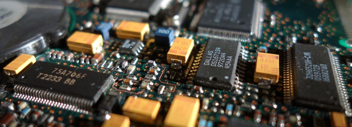 ON Semiconductor (NasdaqGS:ON) Posts 30% Price Surge Over Last Month Despite Q1 2025 Net Loss