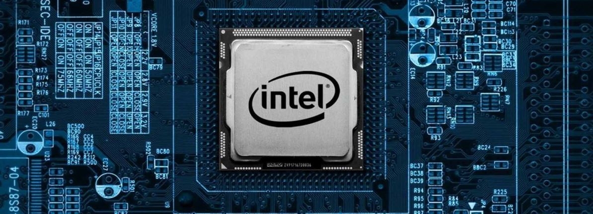 Intel (NasdaqGS:INTC) Reports US$821 Million Q1 Net Loss