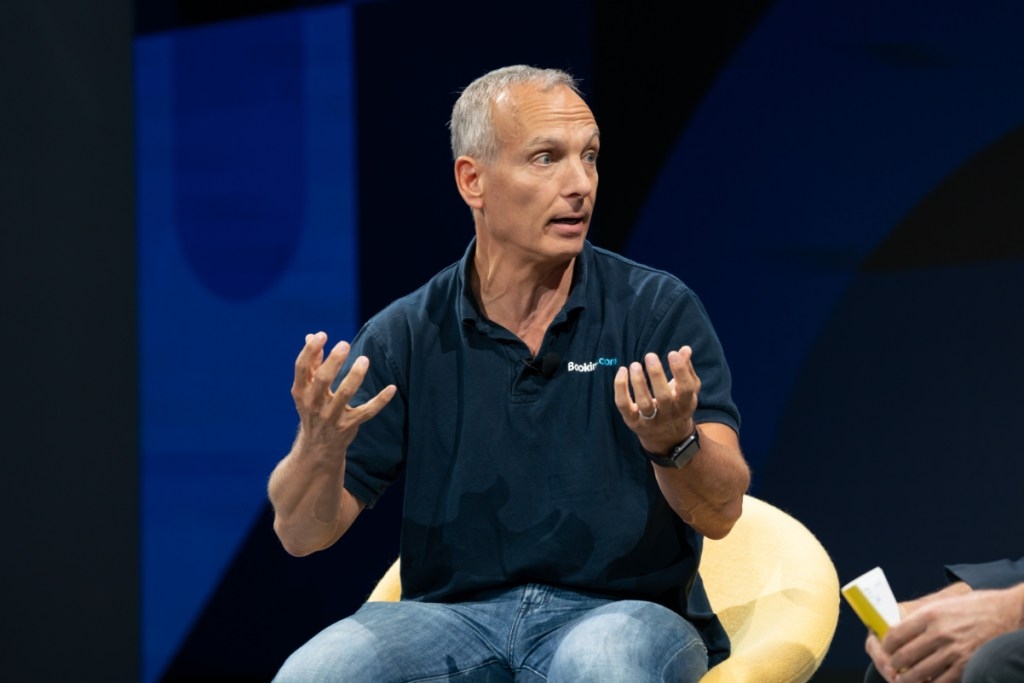 Online Travel Pay Roundup: Booking CEO Leads With $126 Million