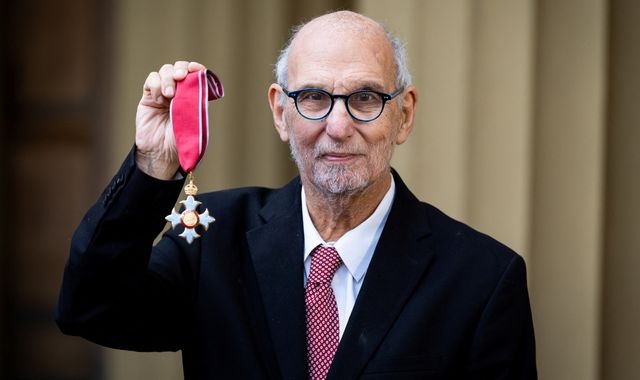 Former BBC executive and presenter Alan Yentob dies