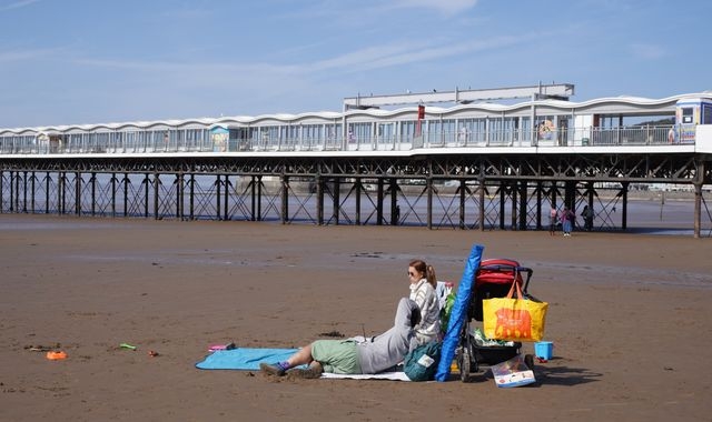 UK weather: Temperatures set to be higher than Greece and Spain as spring sunshine continues