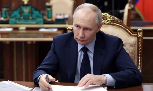 Russian spies accused of orchestrating bomb attacks on Ukrainian army offices