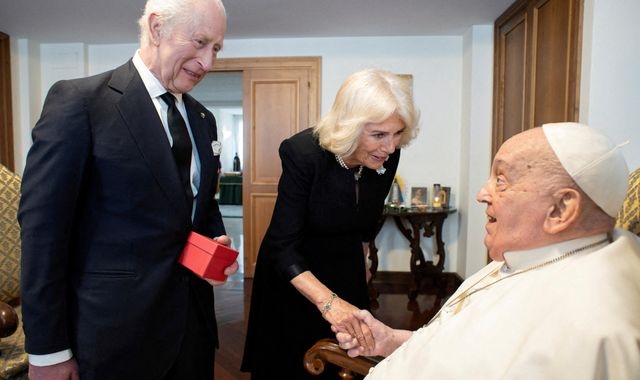 World leaders pay tribute to Pope Francis
