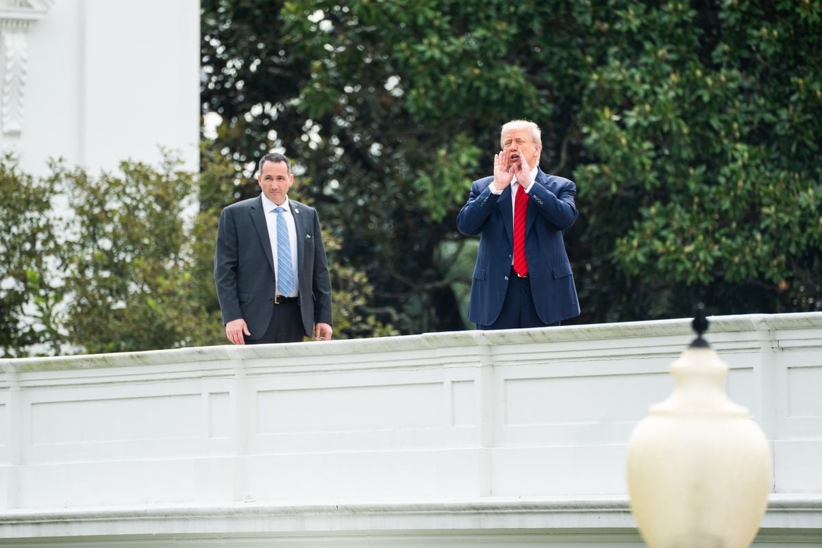 Fact Check: Don't fall for video of Trump dancing on White House roof