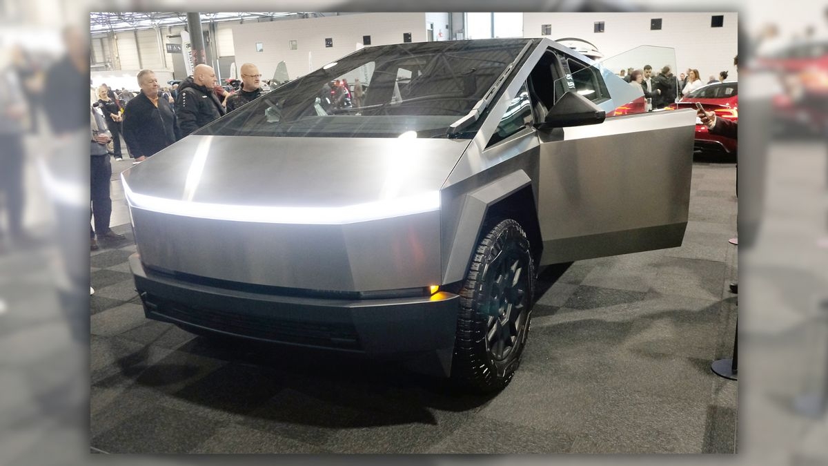 What we know about claims State Department was set to buy $400M in 'armored Teslas'