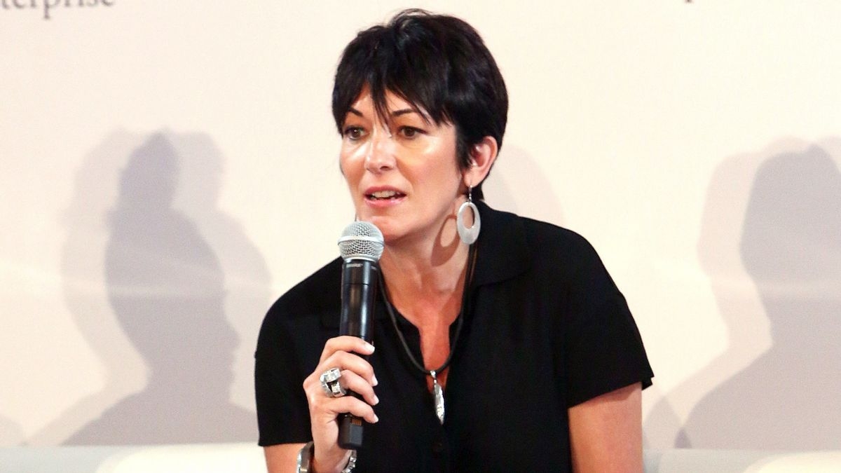 Fact Check: Fake photo shows Ghislaine Maxwell with US Magistrate Bruce Reinhart