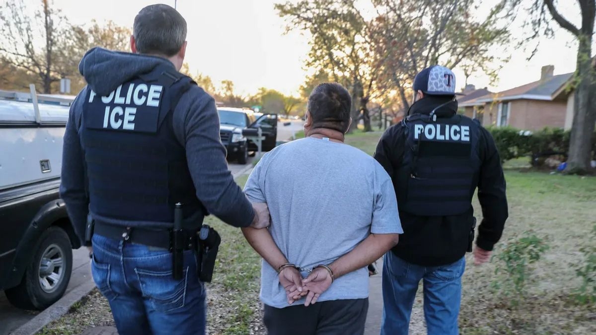 Fact Check: Breaking down Texas house raid where ICE detained more than 40 people, including minors