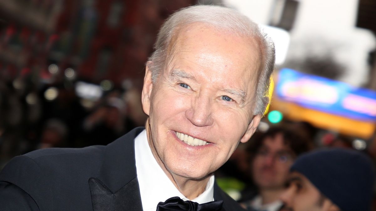 Digging into claims Biden administration 'shoveled' $93 billion in loans out of Energy Department in final months